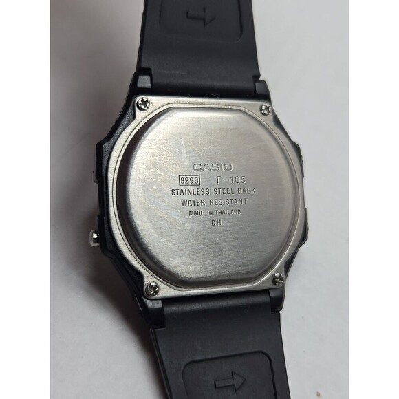 Casio F105W Illuminator Digital Watch Alarm Chrono Quartz Black 3298 New Battery - Picture 10 of 10